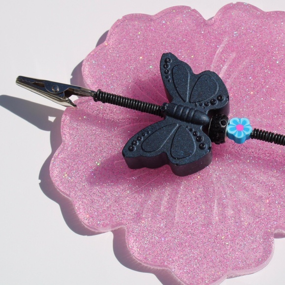 Butterfly Roach Clip - Picture 1 of 4